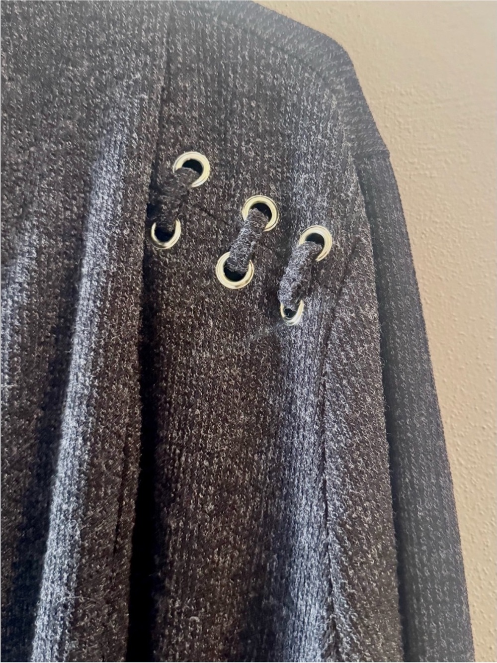 Cure Black Open Front Grommet Shoulder Cardigan Plus Size 3XL - Picture 4 of 7